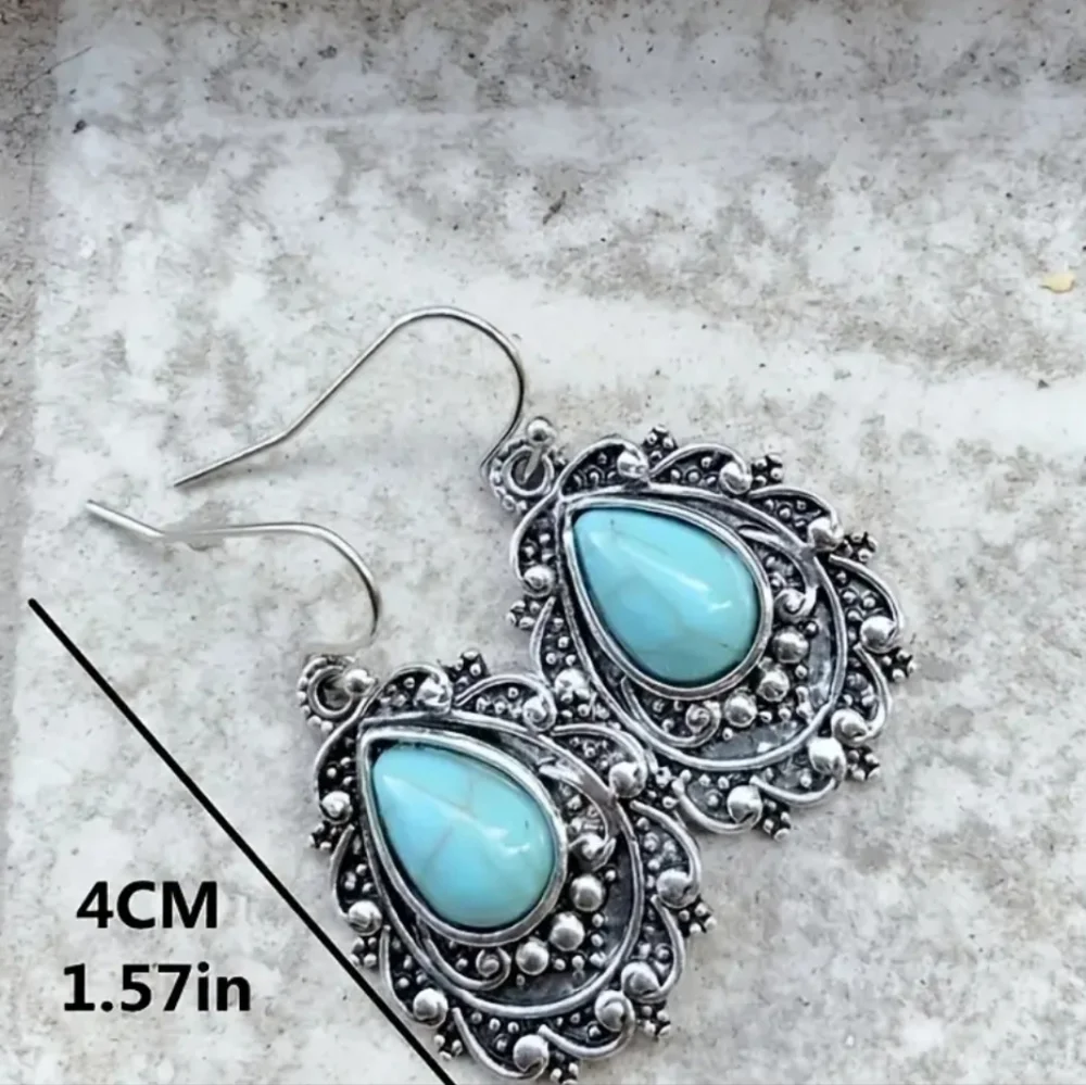 Nwt Drop Turquoise faux Dangle Earrings - Picture 3 of 6